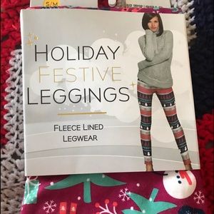 Holiday festive leggings.
